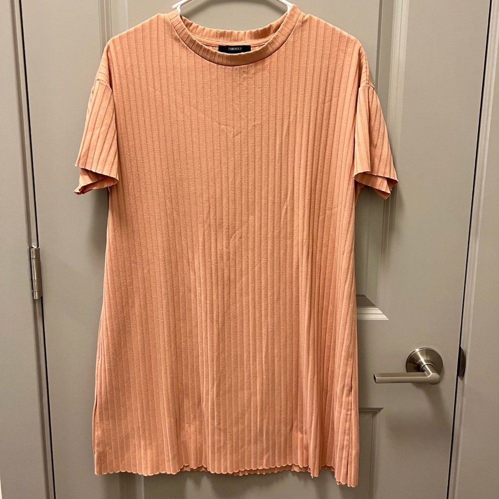 Mini dress pleated